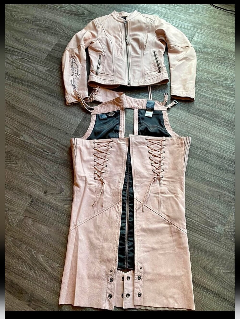 3pce Harley-Davidson Pink Embroidered Lace-Up Leather 2 Jackets & 1 Chaps Set